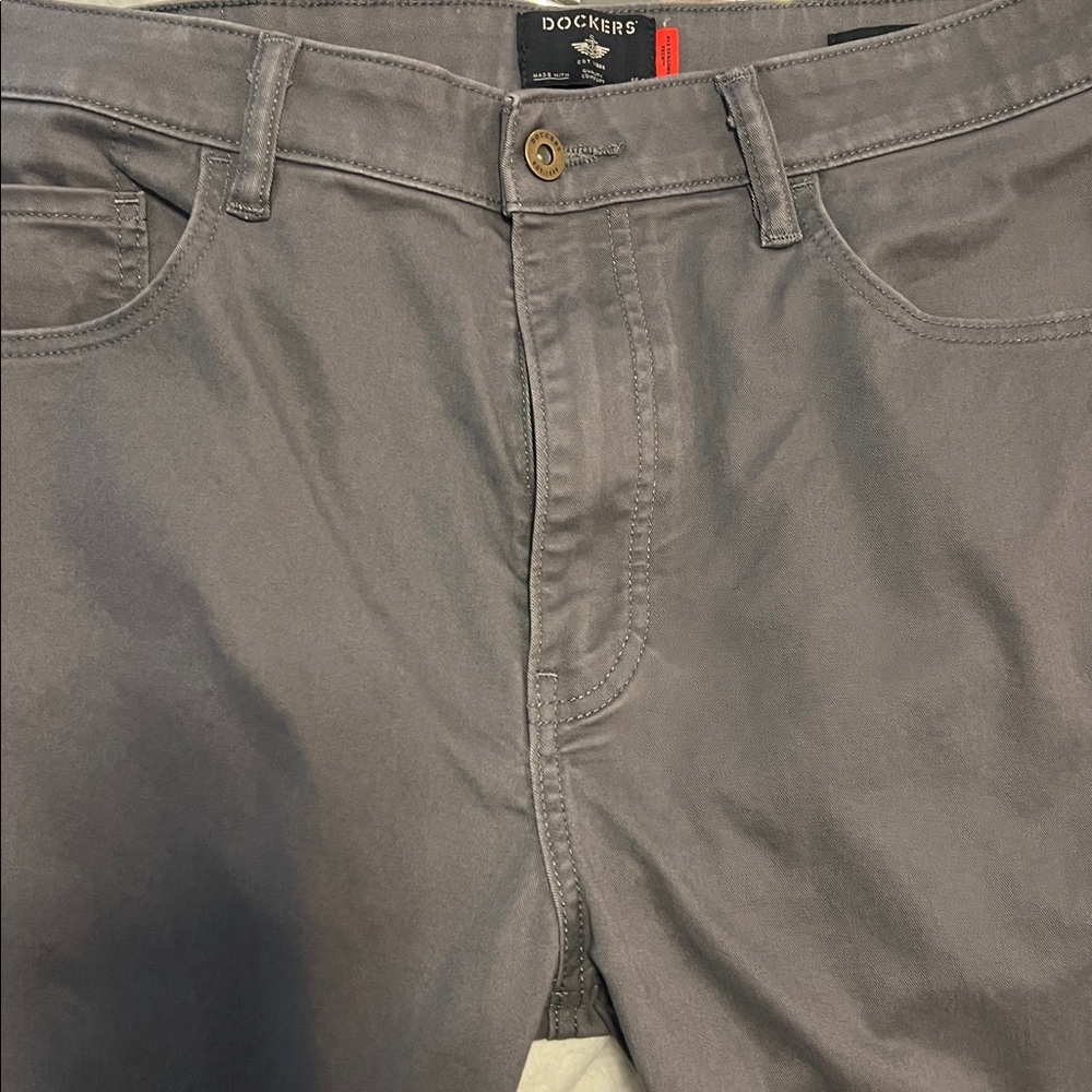 Dockers Jean Cut grey All Seasons Tech Mens Straight Fit Flat Front Pant 34X30 - Picture 4 of 4